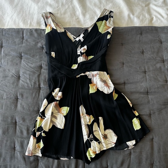 Leith summer Romper - Picture 4 of 5